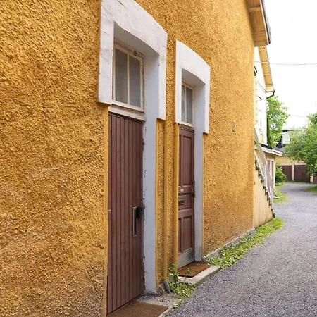 Appartamento A Bright Wooden For Four Turku